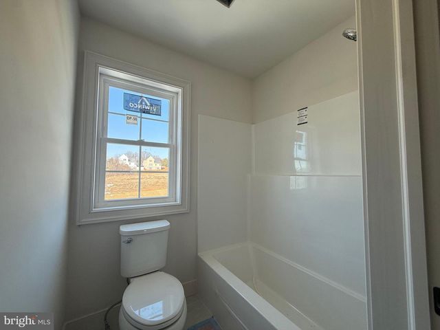 253 BEAUMONT DR, Oxford, PA 19363