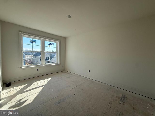 253 BEAUMONT DR, Oxford, PA 19363