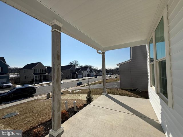 253 BEAUMONT DR, Oxford, PA 19363