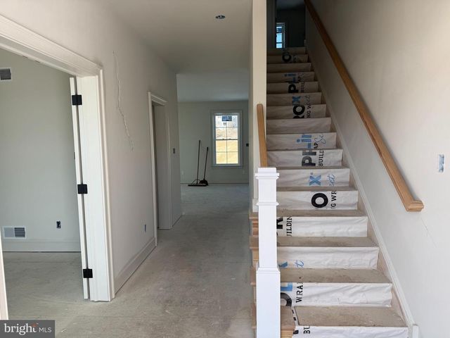 253 BEAUMONT DR, Oxford, PA 19363