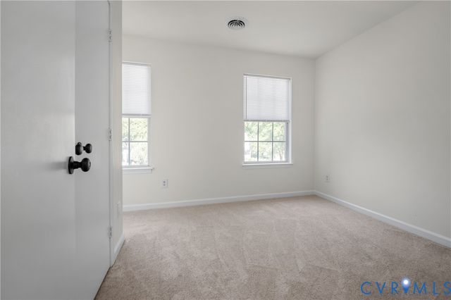401 Seven Pines Ct, Sandston, VA 23150