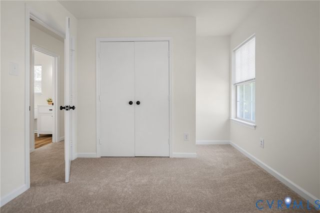 401 Seven Pines Ct, Sandston, VA 23150