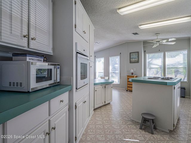 7648 Kyak Court Q16, Micco, FL 32976