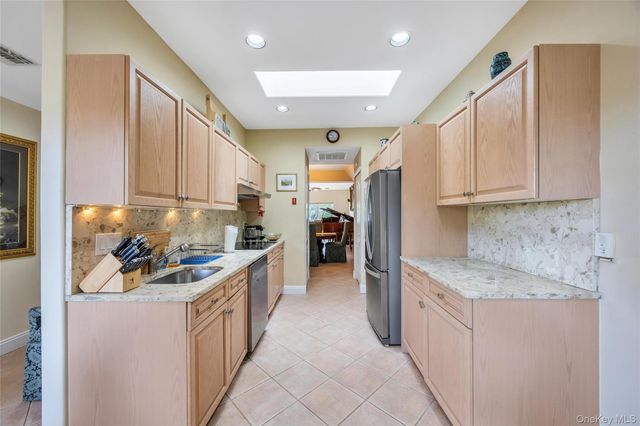 157 Windwatch Drive, Hauppauge, NY 11788
