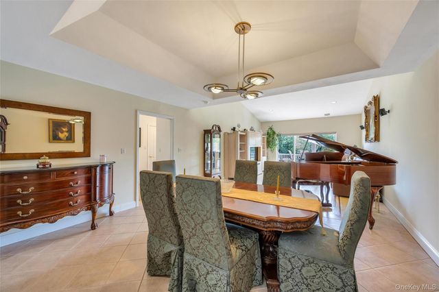 157 Windwatch Drive, Hauppauge, NY 11788