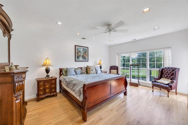 157 Windwatch Drive, Hauppauge, NY 11788