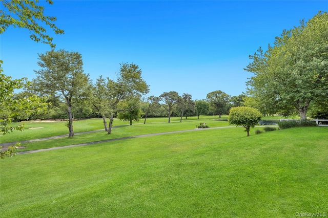 157 Windwatch Drive, Hauppauge, NY 11788
