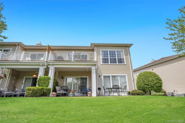 157 Windwatch Drive, Hauppauge, NY 11788