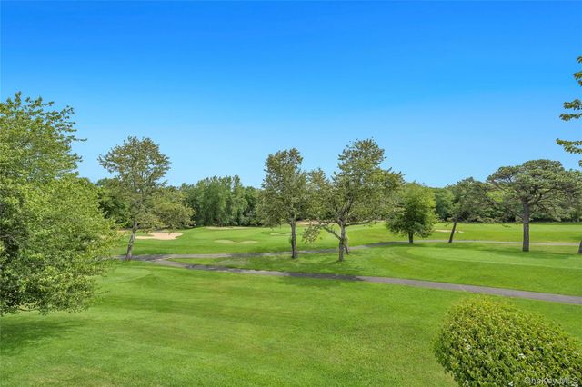 157 Windwatch Drive, Hauppauge, NY 11788