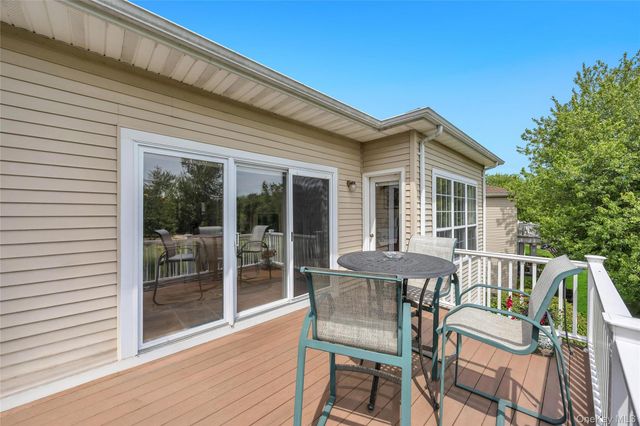 157 Windwatch Drive, Hauppauge, NY 11788