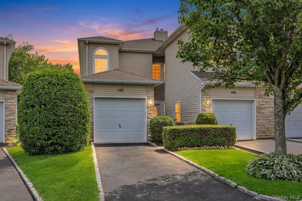 157 Windwatch Drive, Hauppauge, NY 11788