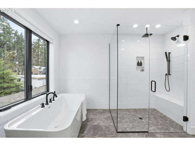 16901 KARA Ln, Lake Oswego, OR 97035