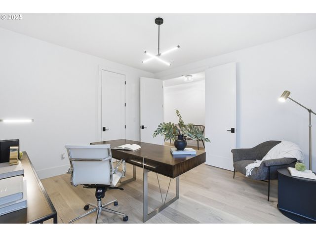 16901 KARA Ln, Lake Oswego, OR 97035