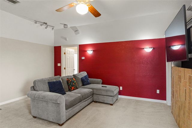 2123 Daniel Way, Carrollton, TX 75006