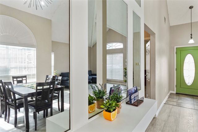 2123 Daniel Way, Carrollton, TX 75006