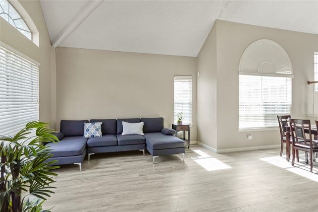 2123 Daniel Way, Carrollton, TX 75006