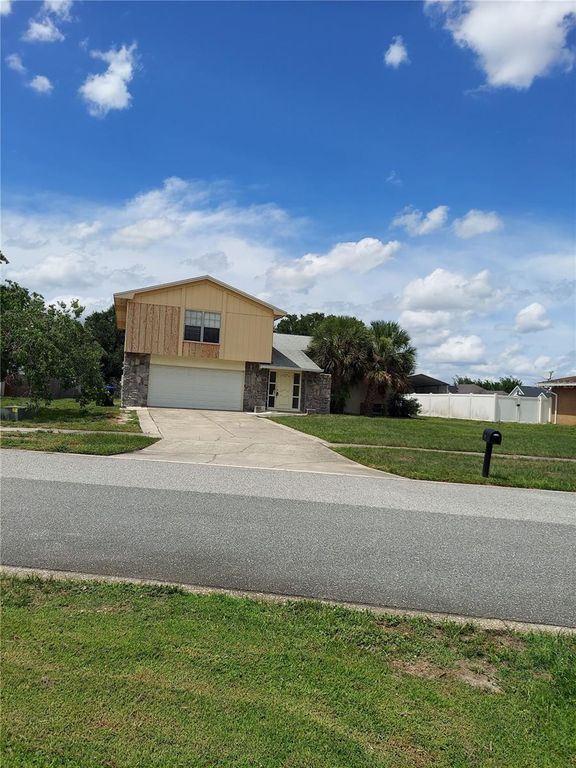8139 LAUREL TREE DRIVE, Orlando, FL 32819