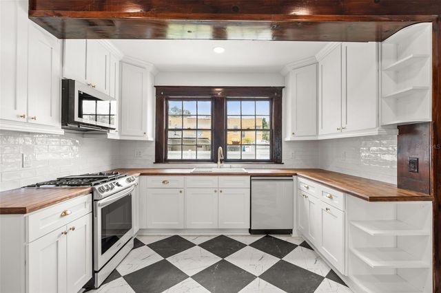 2101 SANFORD AVENUE, Sanford, FL 32771