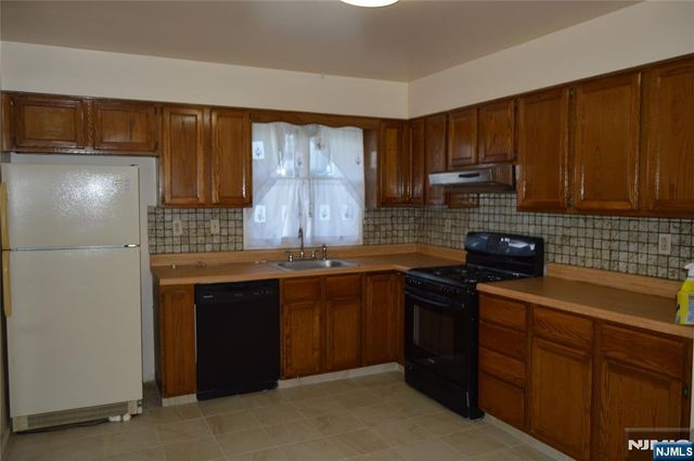 153 Berger Street, Wood Ridge, NJ 07075
