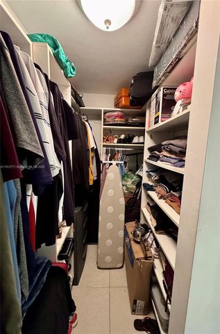 16518 NE 26th Ave 304, North Miami Beach, FL 33160