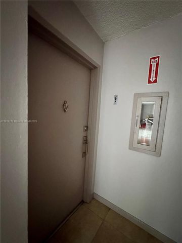 16518 NE 26th Ave 304, North Miami Beach, FL 33160