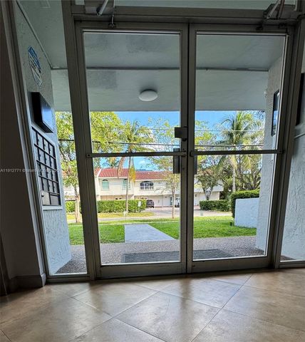 16518 NE 26th Ave 304, North Miami Beach, FL 33160