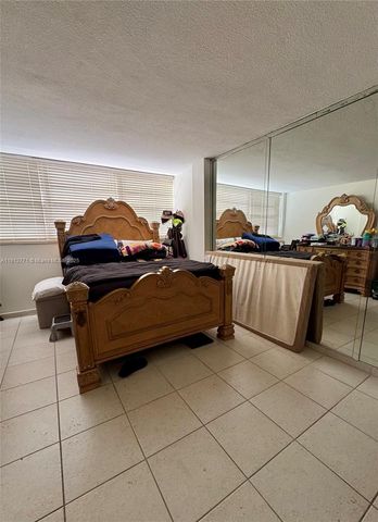 16518 NE 26th Ave 304, North Miami Beach, FL 33160