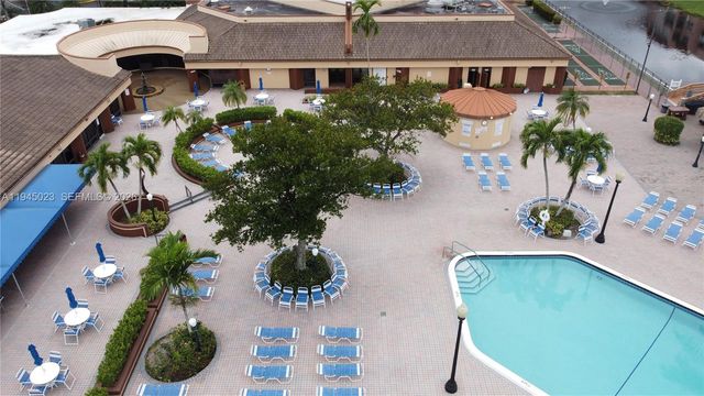 9861 Sunrise Lakes Boulevard 310, Sunrise, FL 33322