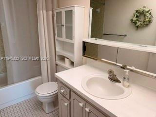 9861 Sunrise Lakes Boulevard 310, Sunrise, FL 33322