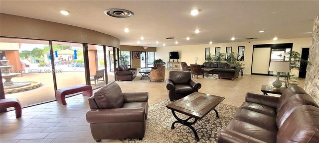 9861 Sunrise Lakes Boulevard 310, Sunrise, FL 33322
