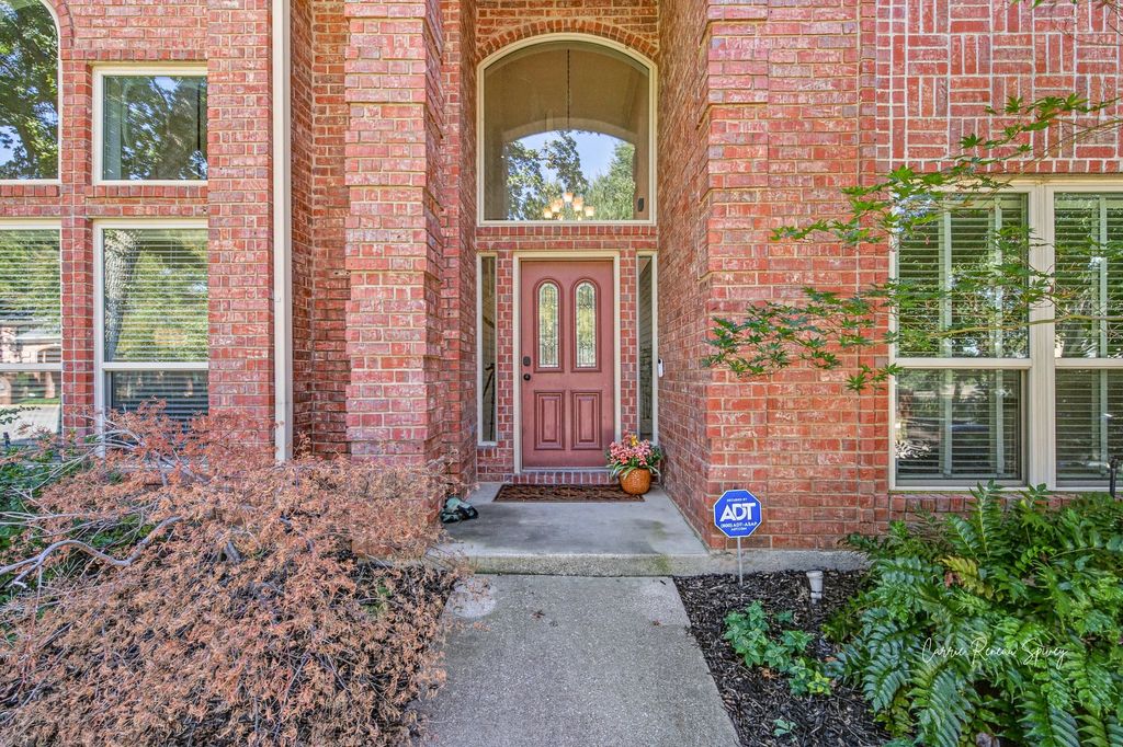 3406 Forestway Court, Arlington, TX 76001 — photo 4