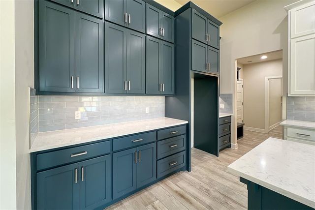 3925 NW 166th Terrace, Edmond, OK 73012