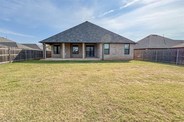 3925 NW 166th Terrace, Edmond, OK 73012