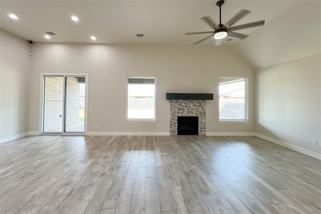 3925 NW 166th Terrace, Edmond, OK 73012