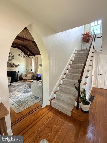 216 1ST AVE, Broomall, PA 19008