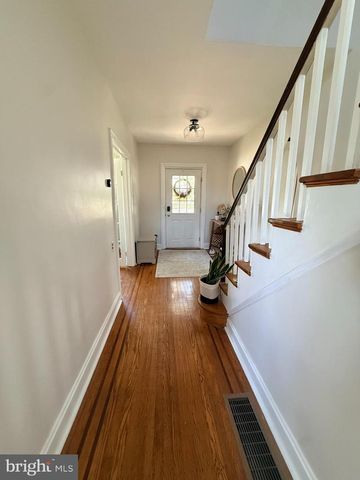 216 1ST AVE, Broomall, PA 19008