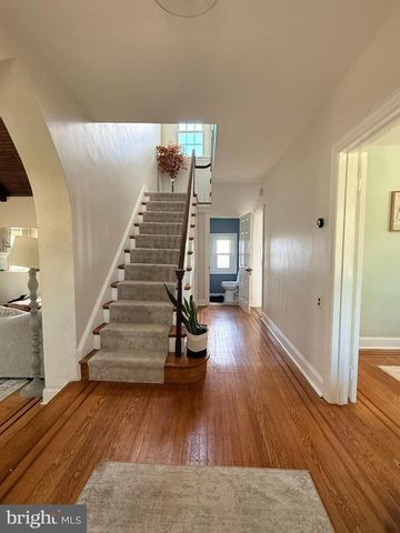 216 1ST AVE, Broomall, PA 19008