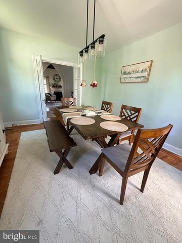 216 1ST AVE, Broomall, PA 19008