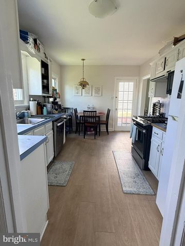 216 1ST AVE, Broomall, PA 19008