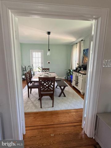 216 1ST AVE, Broomall, PA 19008