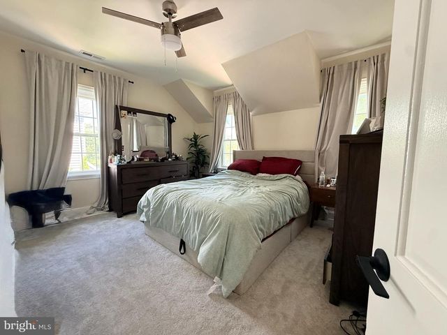 216 1ST AVE, Broomall, PA 19008