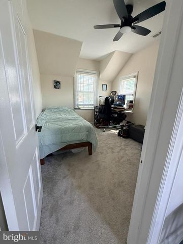 216 1ST AVE, Broomall, PA 19008