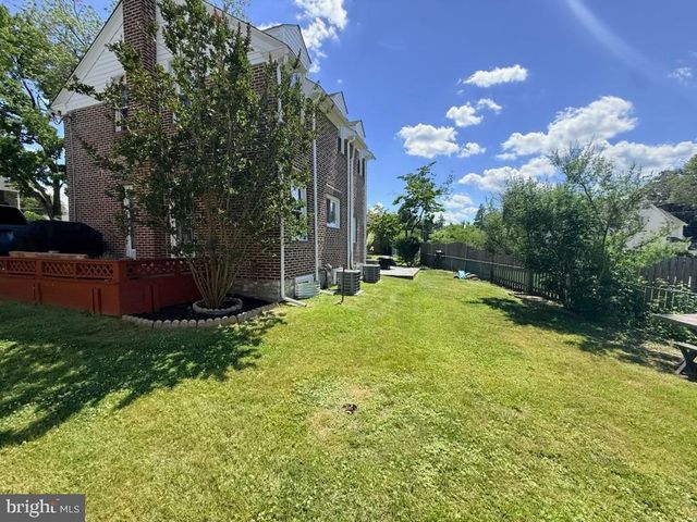 216 1ST AVE, Broomall, PA 19008