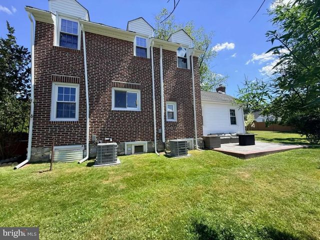 216 1ST AVE, Broomall, PA 19008