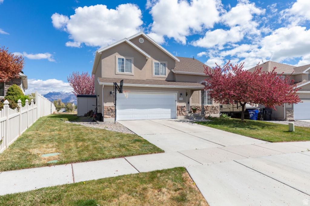 Image 1 of property listing at 1934 N TRELLIS PL, Saratoga Springs, UT 84045