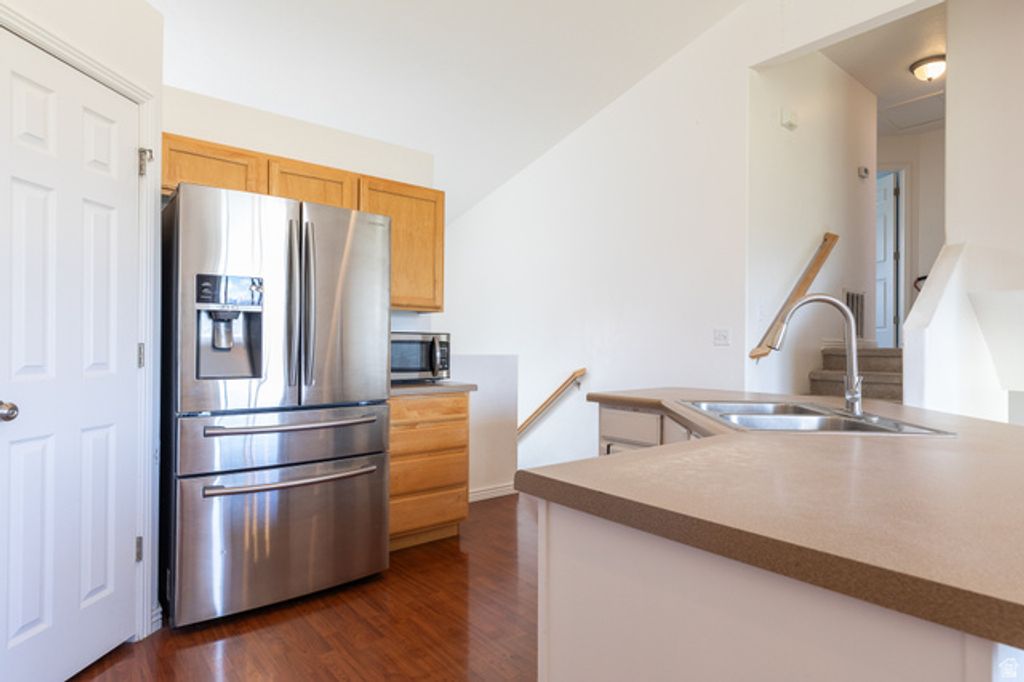 Image 11 of property listing at 1934 N TRELLIS PL, Saratoga Springs, UT 84045