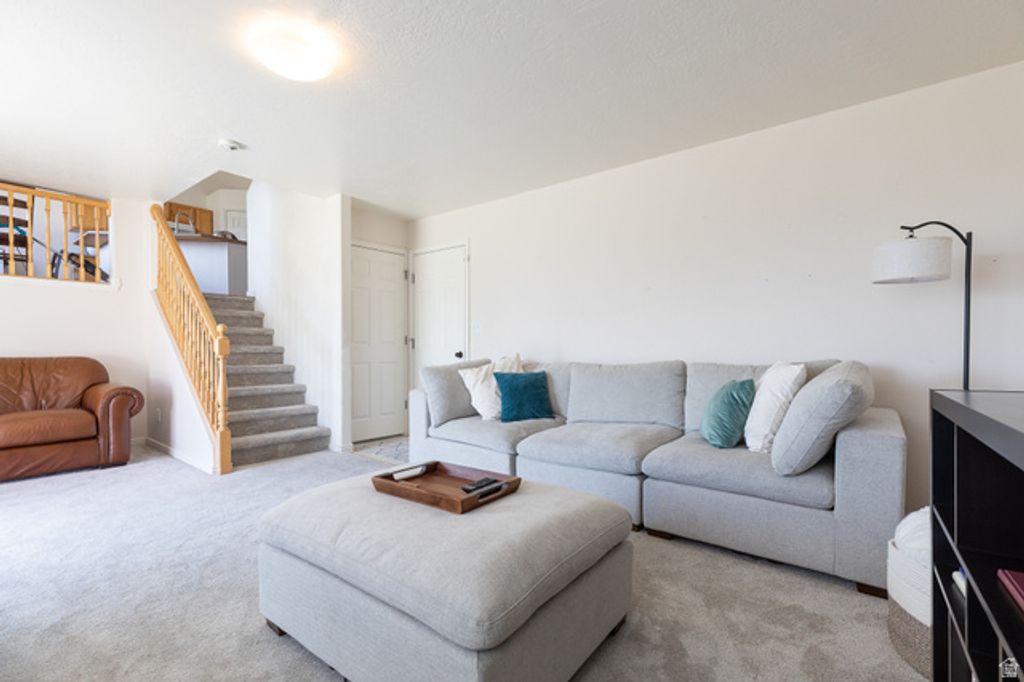 Image 16 of property listing at 1934 N TRELLIS PL, Saratoga Springs, UT 84045