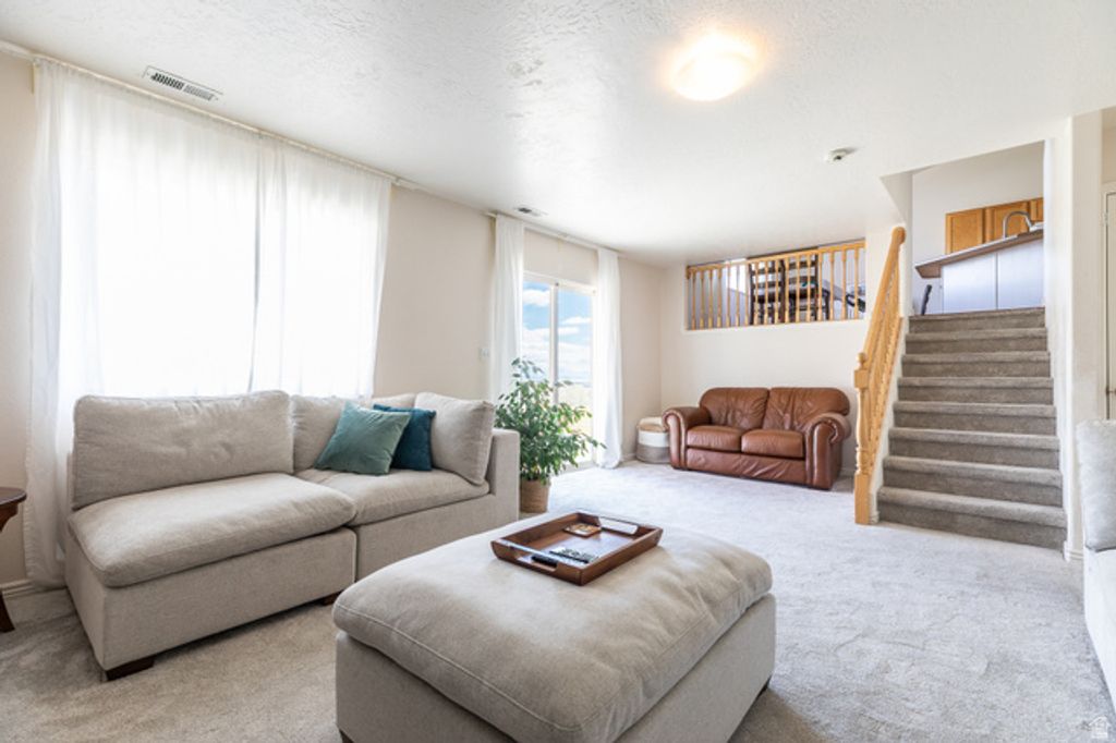 Image 17 of property listing at 1934 N TRELLIS PL, Saratoga Springs, UT 84045