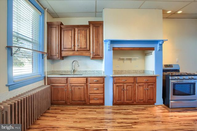 48 E NORTH STREET, Carlisle, PA 17013