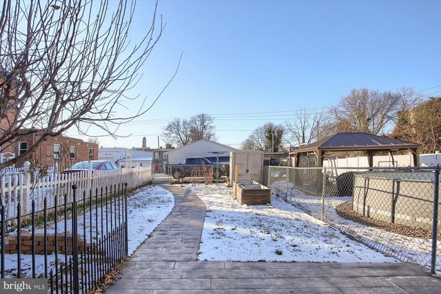 48 E NORTH STREET, Carlisle, PA 17013